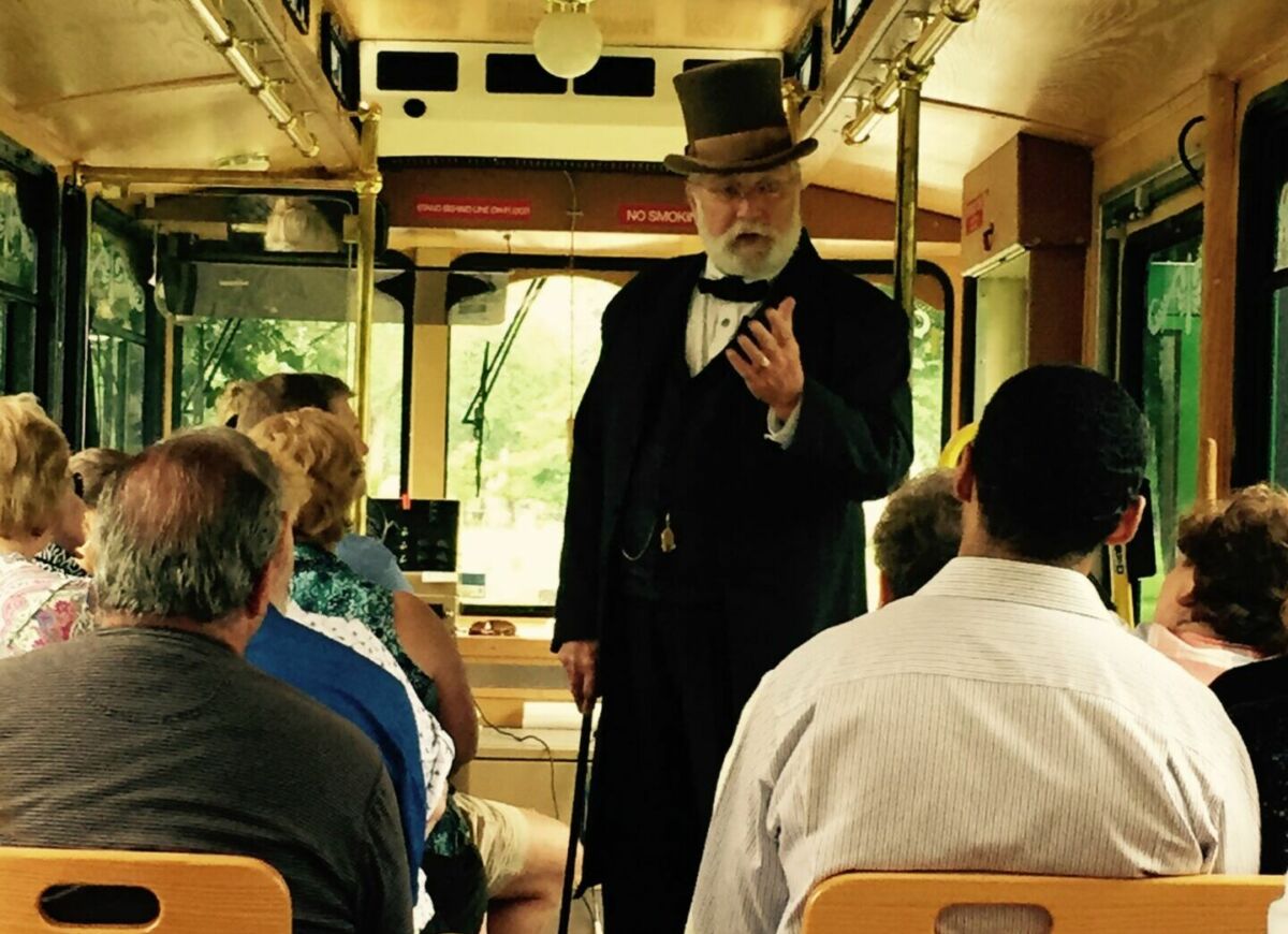 Trolley Ride Trolley Tours - Forest Lawn